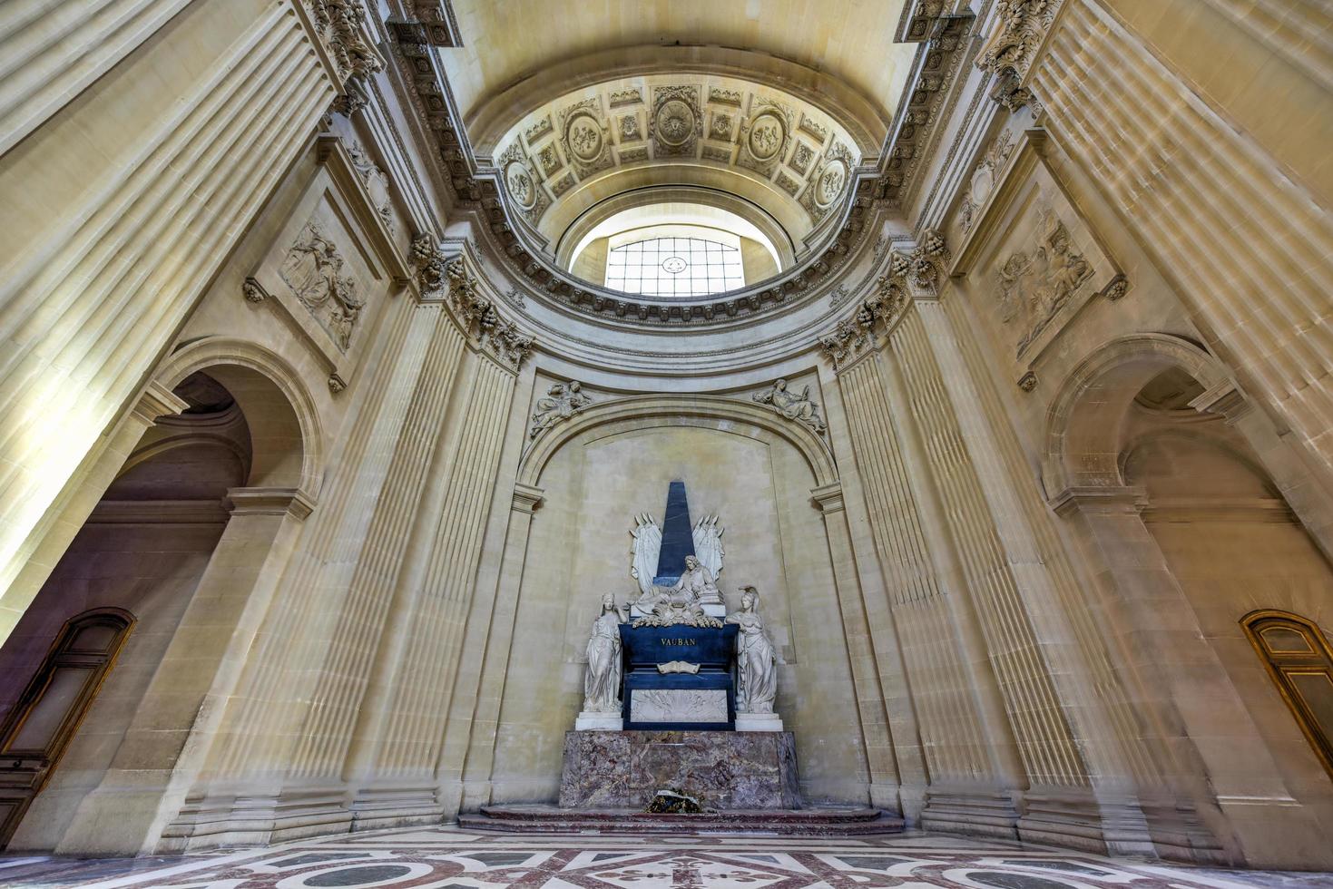 Parijs, Frankrijk - mei 16, 2017 - vauban monument in de musee de l'armee foto