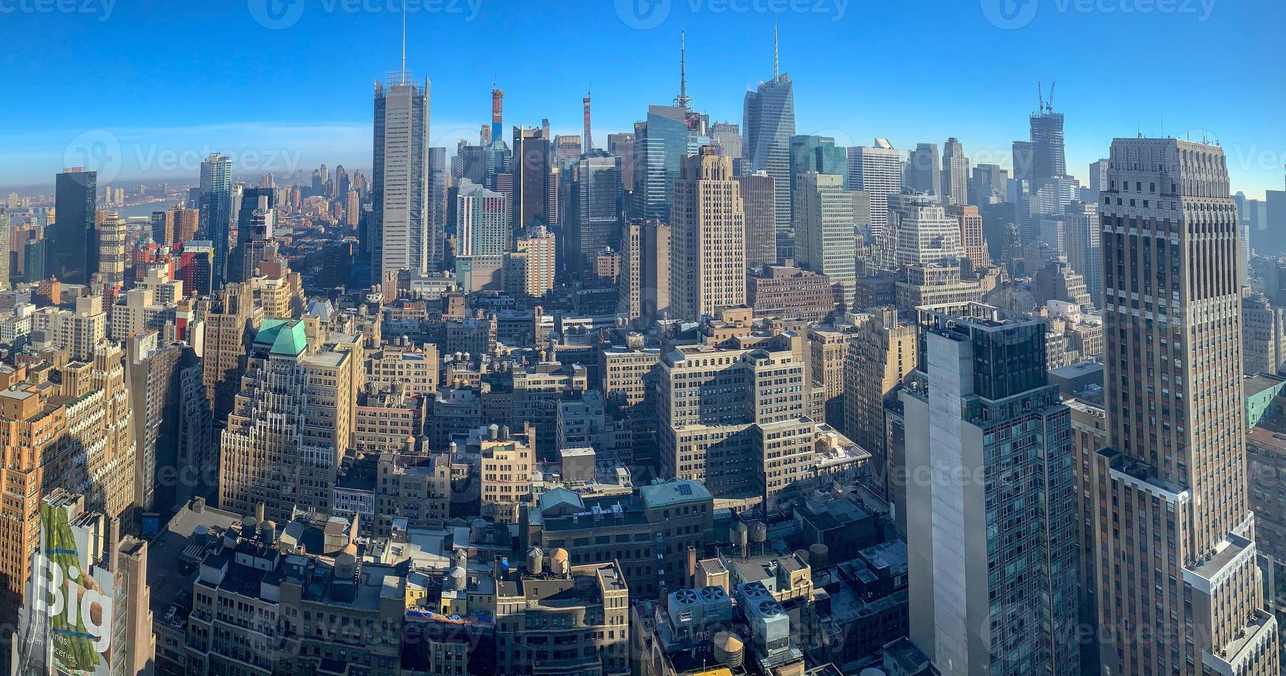 panoramisch visie van de nieuw york stad horizon en Midtown Manhattan. foto