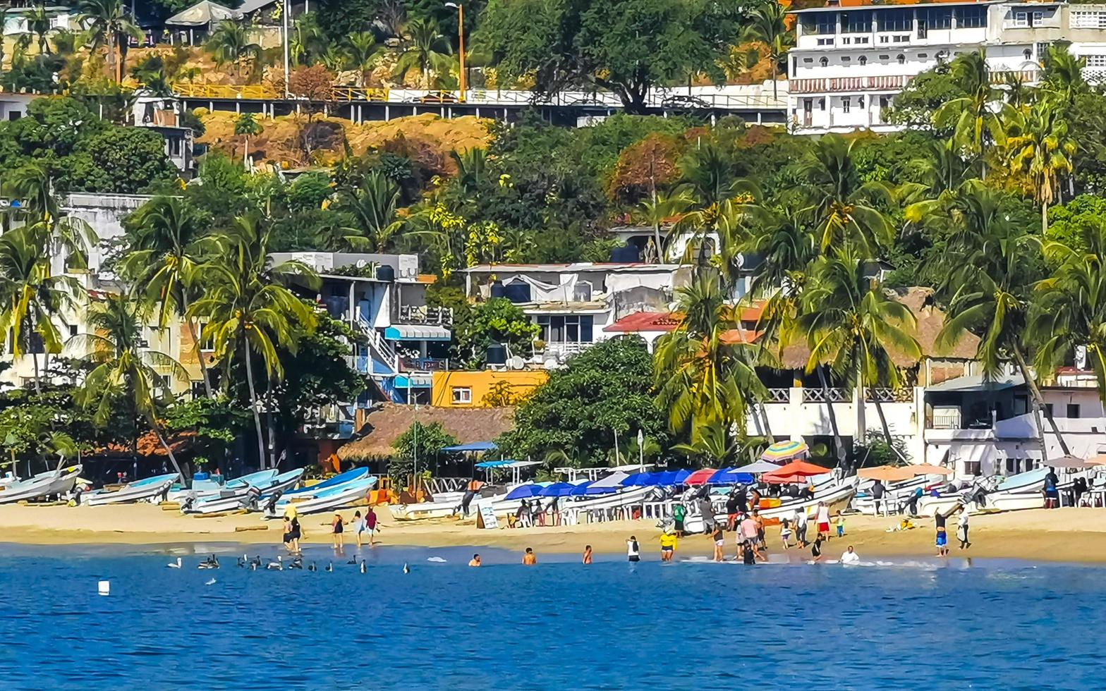 puerto escondido oaxaca Mexico 2022 visvangst boten Bij de haven strand in puerto escondido Mexico. foto