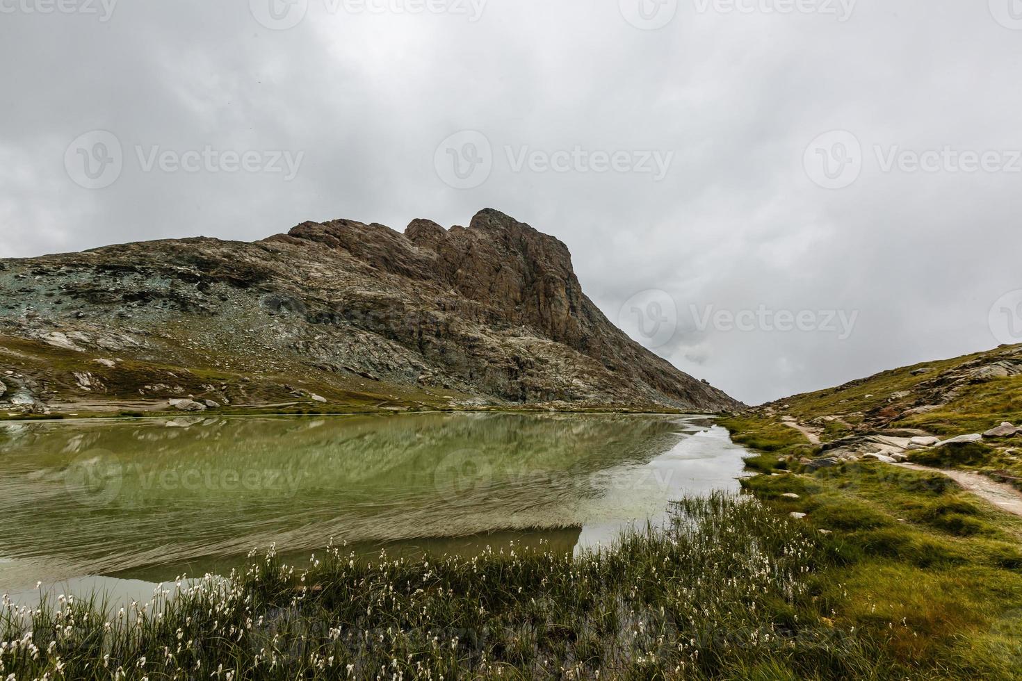 panorama bergen met wolken, Zwitserland foto