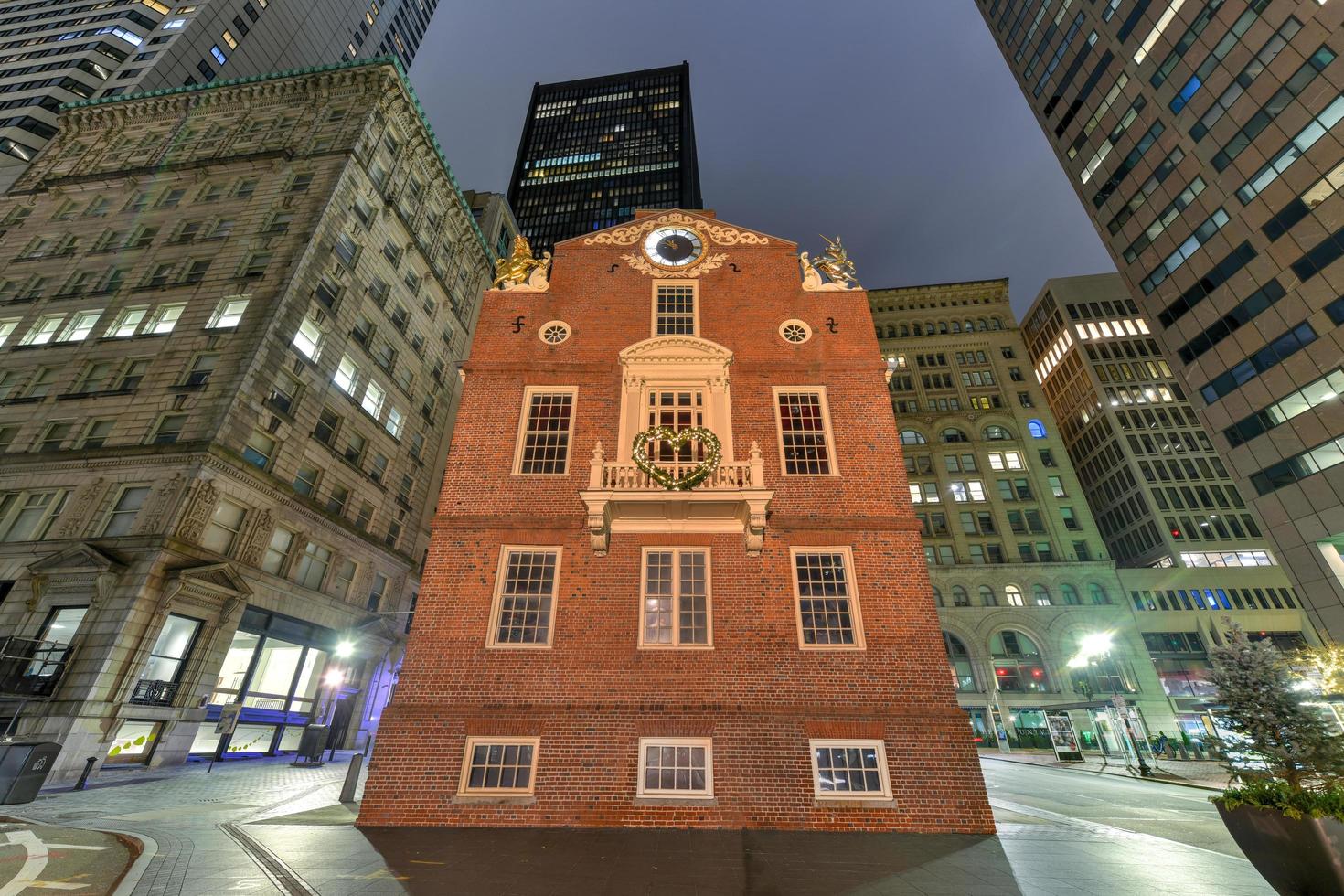 Boston, ma - nov 27, 2020 - de oud staat huis is een historisch gebouw in Boston, massachusetts. gebouwd in 1713, het was de stoel van de Massachusetts algemeen rechtbank tot 1798. foto