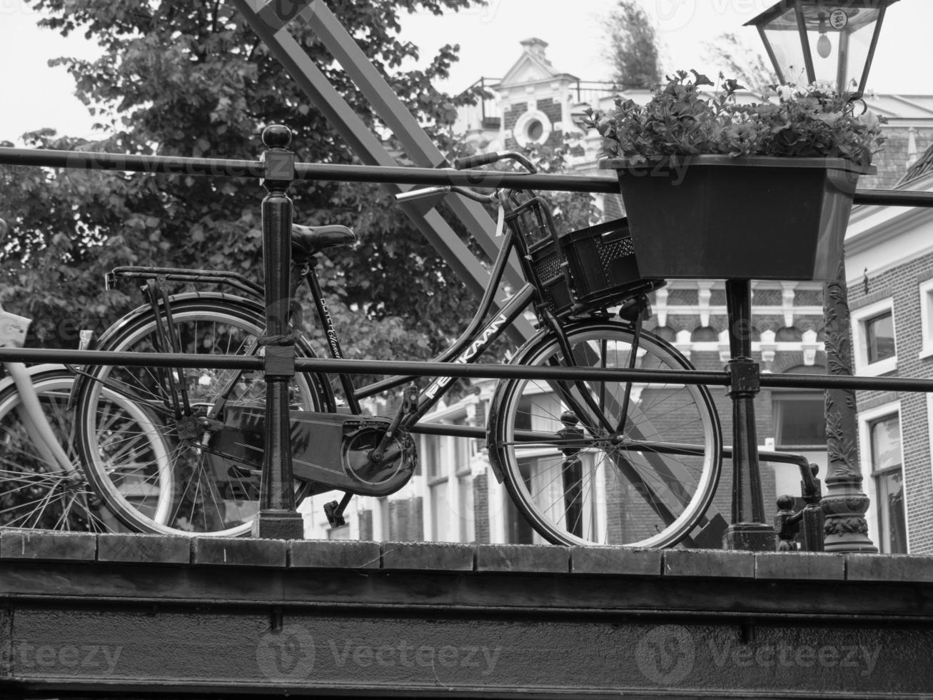 de stad van Leiden in de Nederland foto