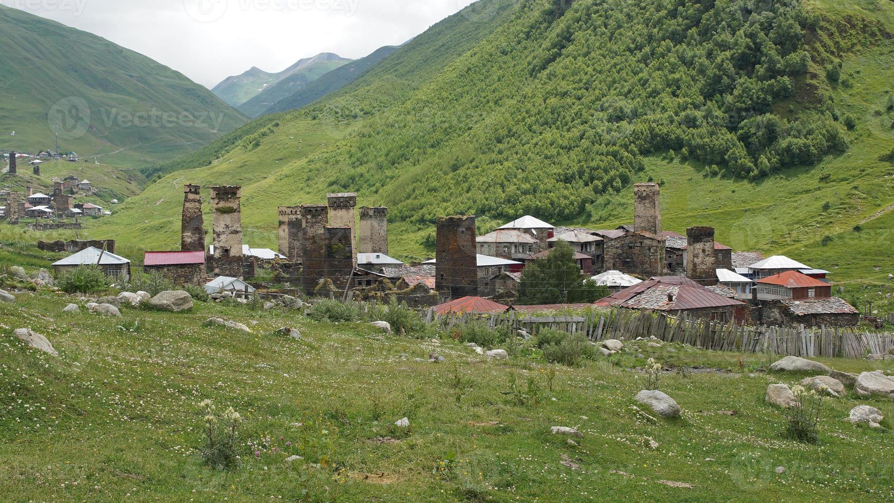 oud gebouwen, mestie, Georgië foto