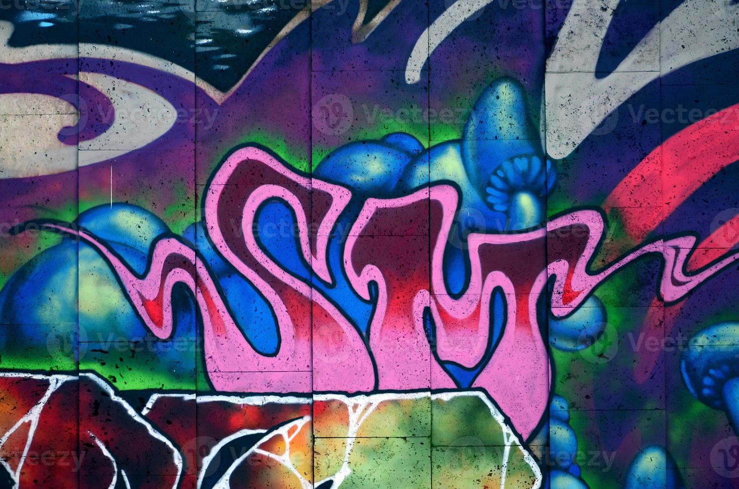 een fragment van gedetailleerd graffiti van een tekening gemaakt met aërosol verven Aan een muur van beton tegels. achtergrond beeld van straat kunst met fee blauw champignons foto