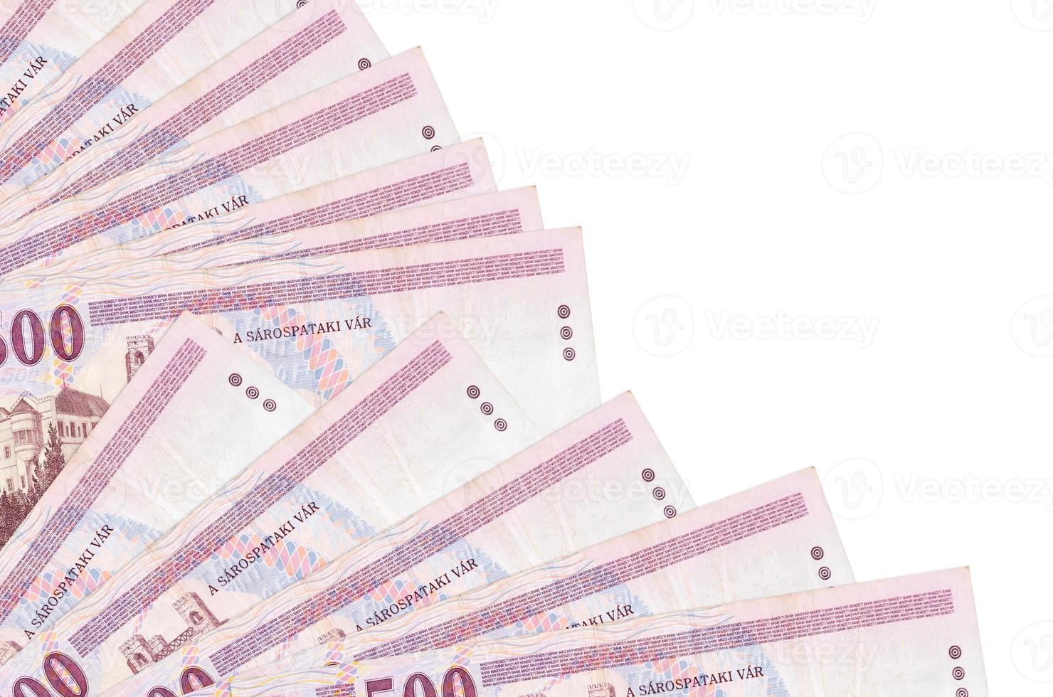 500 Hongaars forint rekeningen leugens geïsoleerd Aan wit achtergrond met kopiëren ruimte gestapeld in ventilator dichtbij omhoog foto