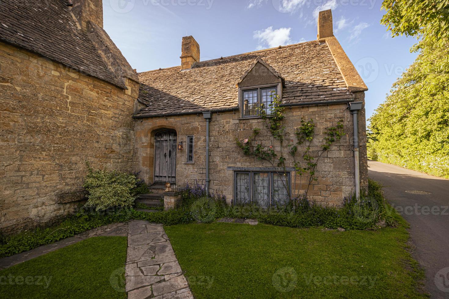 oud klein cotswolds stad- van sneeuwheuvel, Engeland. foto