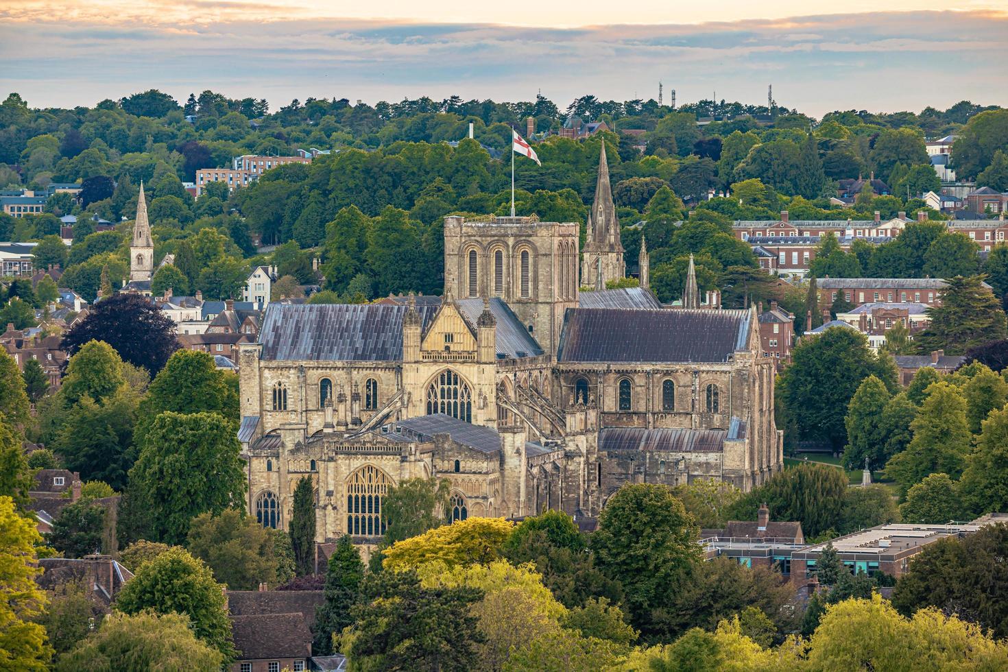 majestueus kathedraal van de middeleeuws stad- van Winchester in wessex, Engeland. foto