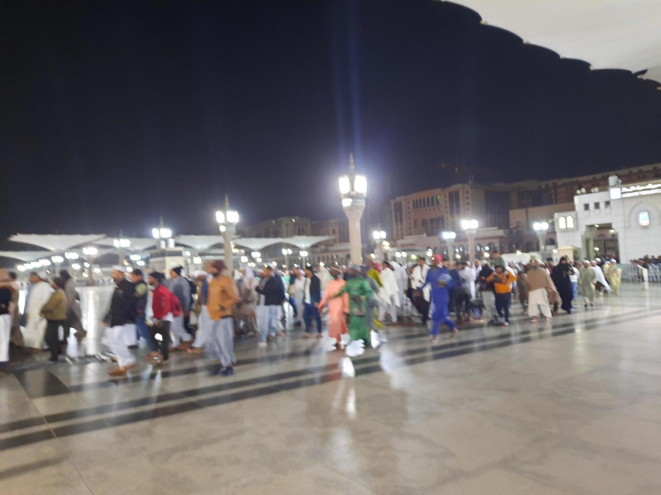 medina, saudi Arabië, dec 2022 - mooi visie van de buitenste binnenplaats van masjid al-nabawi, Medina. foto