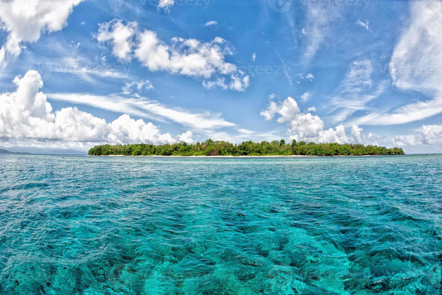 siladen turkoois tropisch paradijs eiland foto