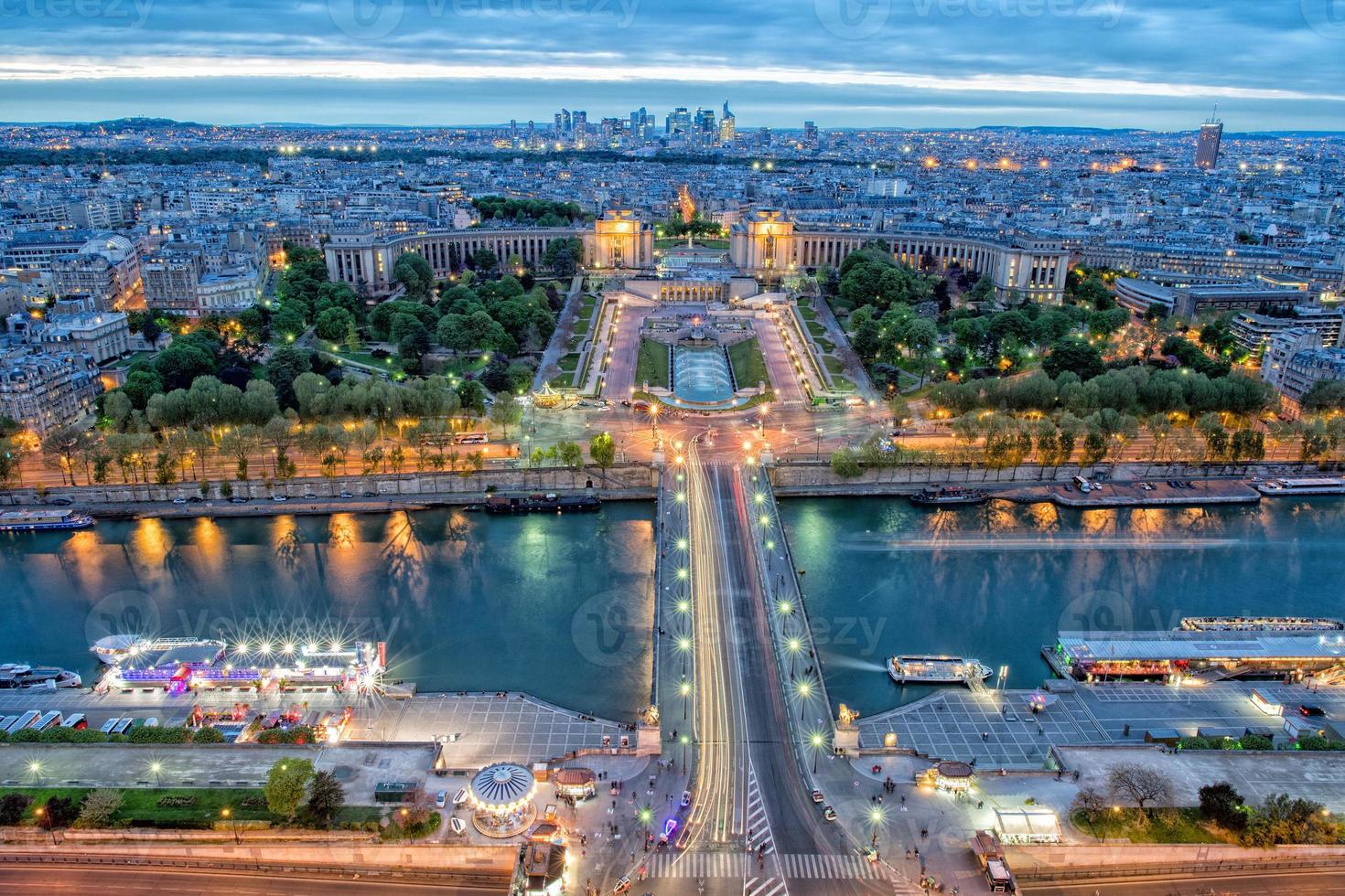 Parijs nacht visie van tour eiffel foto