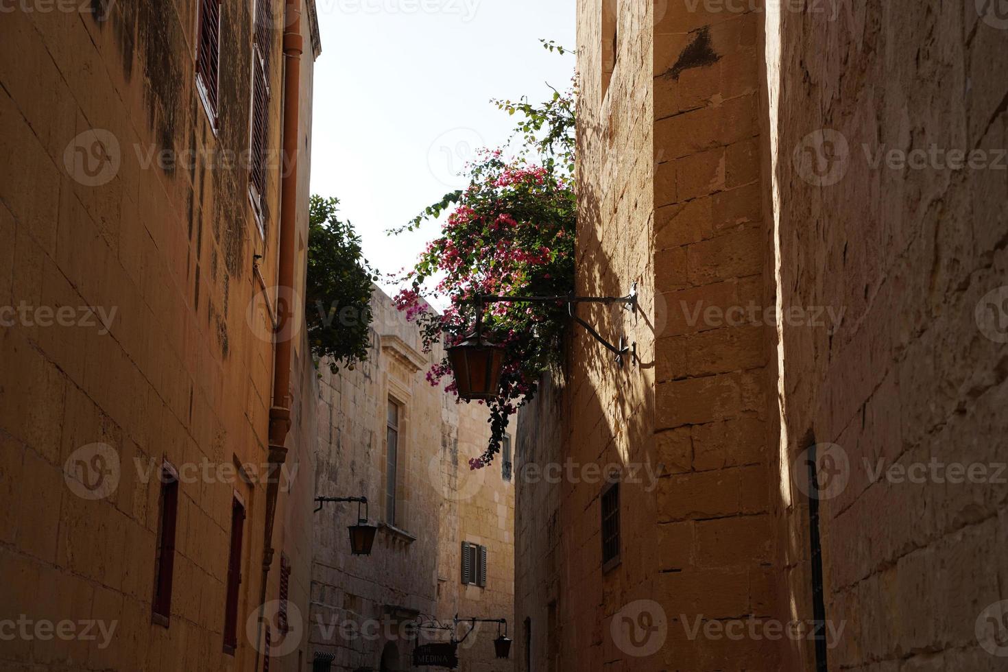 medina middeleeuws dorp steen gebouw in Malta foto