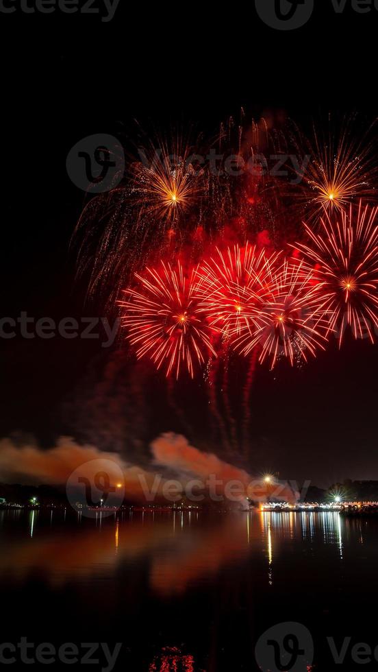 vuurwerk viering Bij nacht in de suan luang rama ix foto