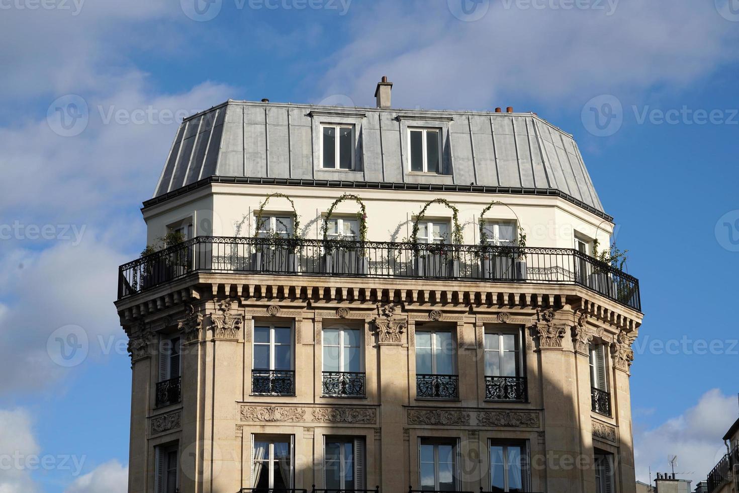 Parijs daken schoorsteen en gebouw uitzicht op de stad foto