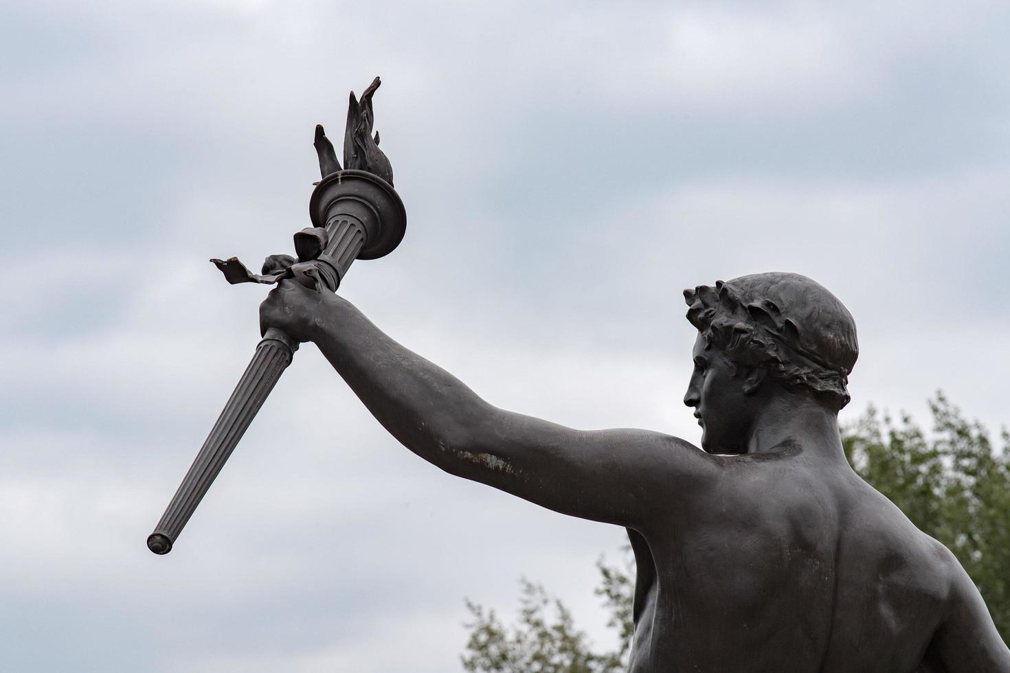 Londen, Engeland - juli 15 2017 - koningin Victoria monument Londen detail foto