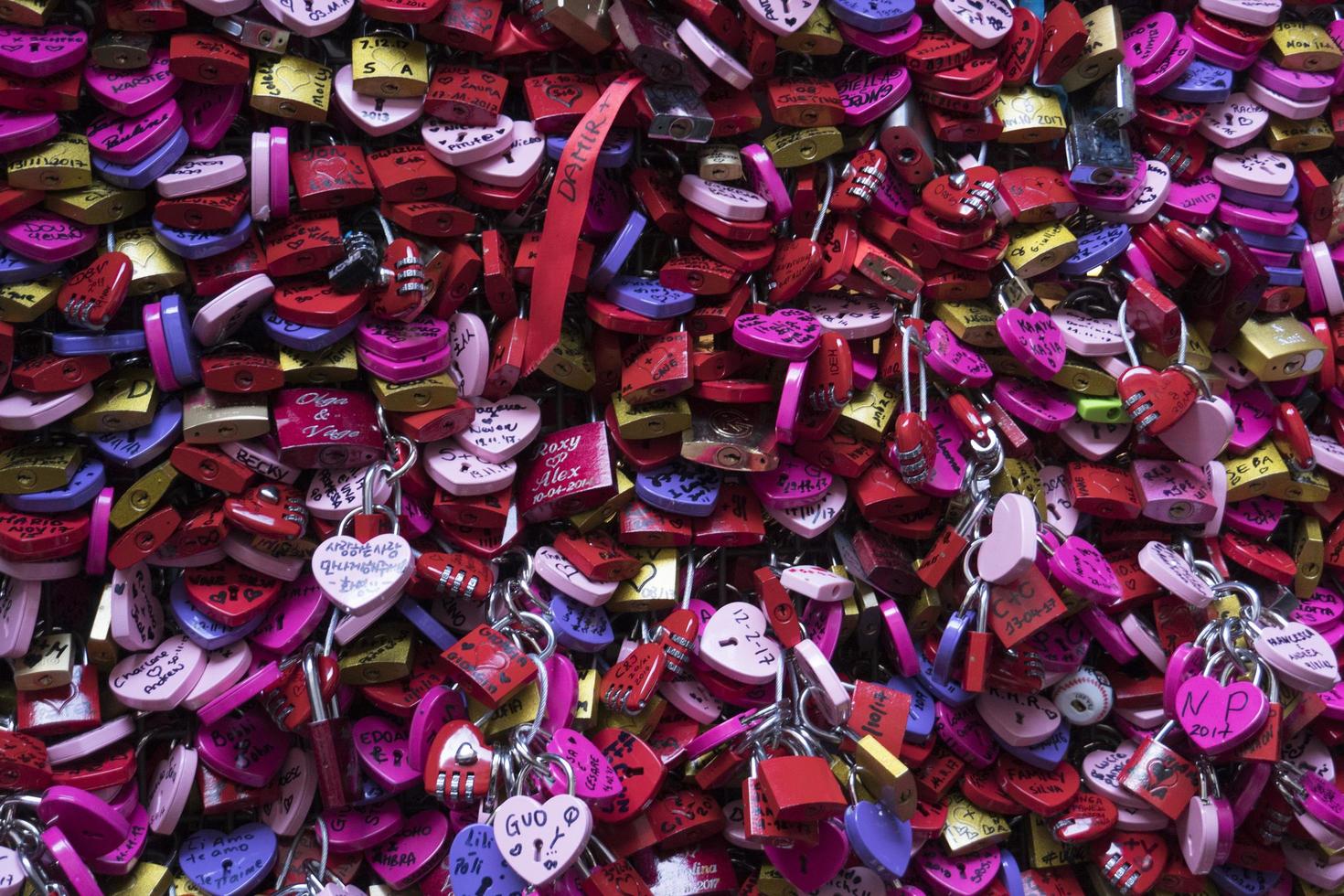 verona, Italië - december 7 2017 - toerist bezoekende Romeo en juliet huis foto