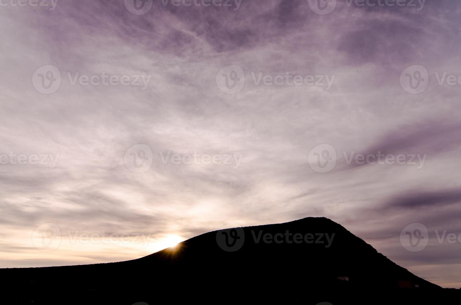 lucht over- de zonsondergang foto