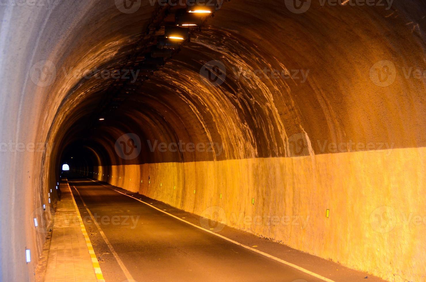 visie van een tunnel foto