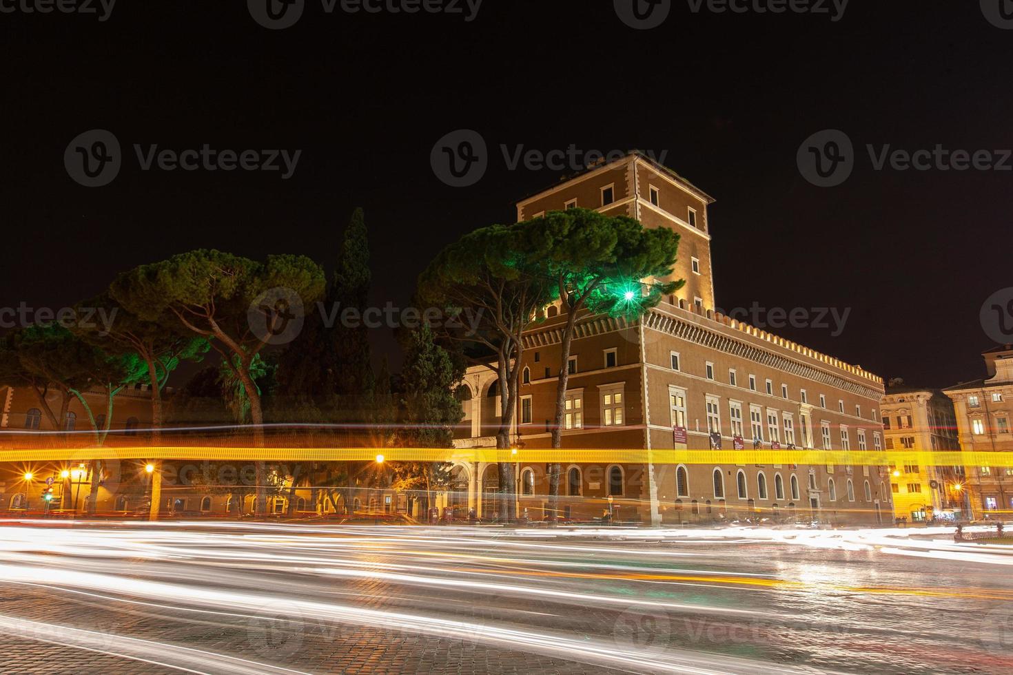 Rome, Italië, architectuur, stad centrum Bij nacht met achtergrondverlichting. foto