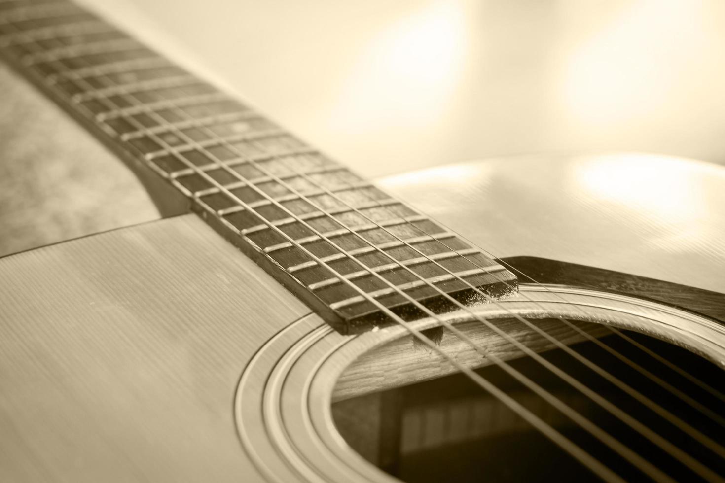 close-up van een akoestische gitaar foto