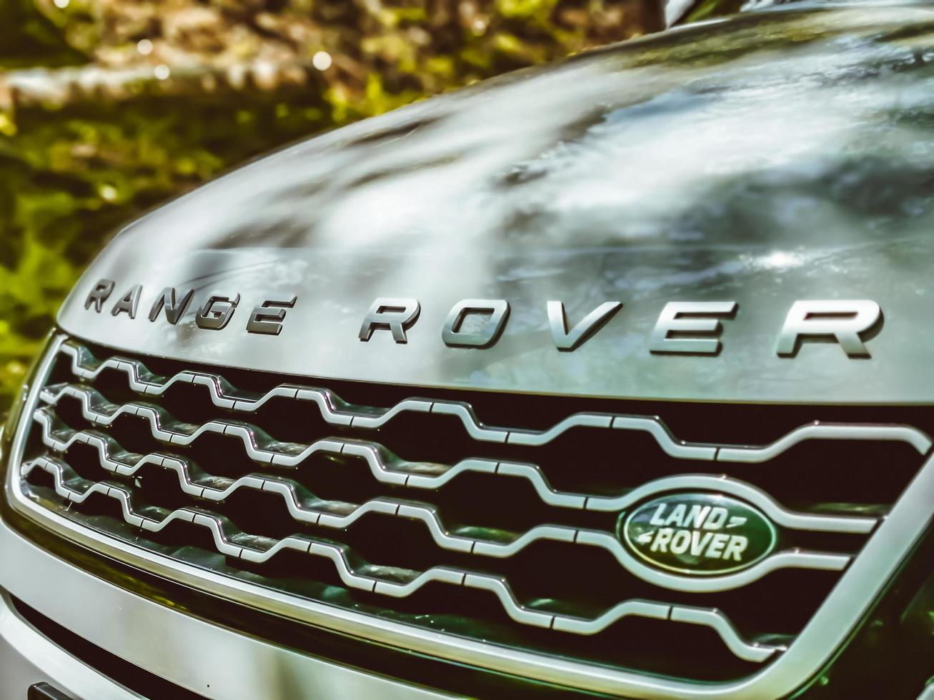 Mallorca, Spanje, 2020 - close-up van een Range Rover-logo foto