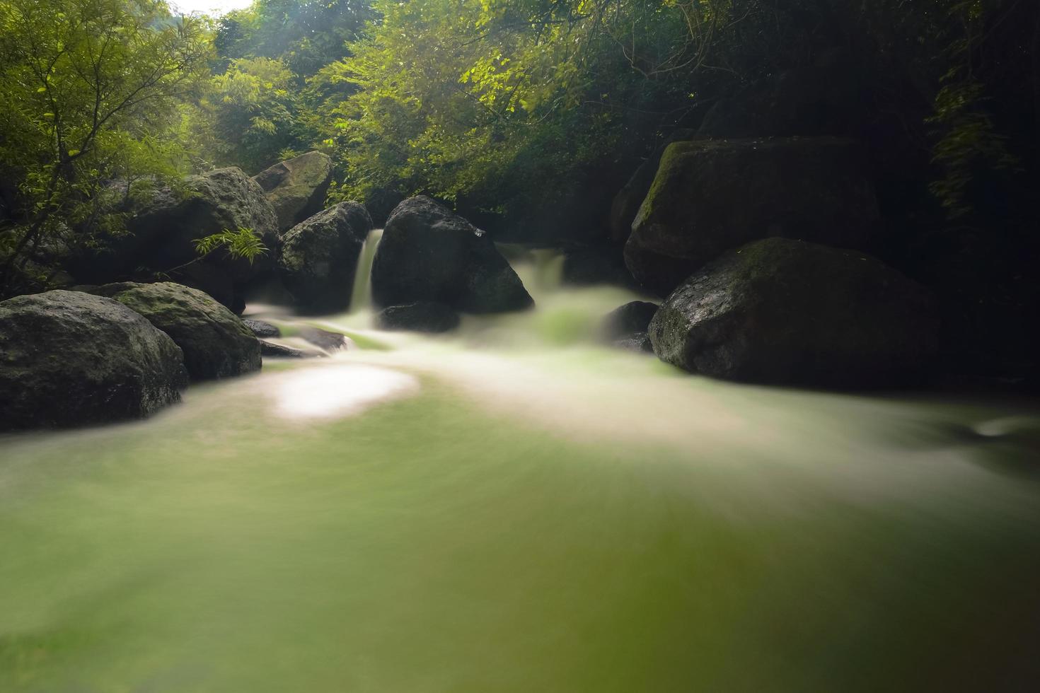 nang rong waterval in thailand foto