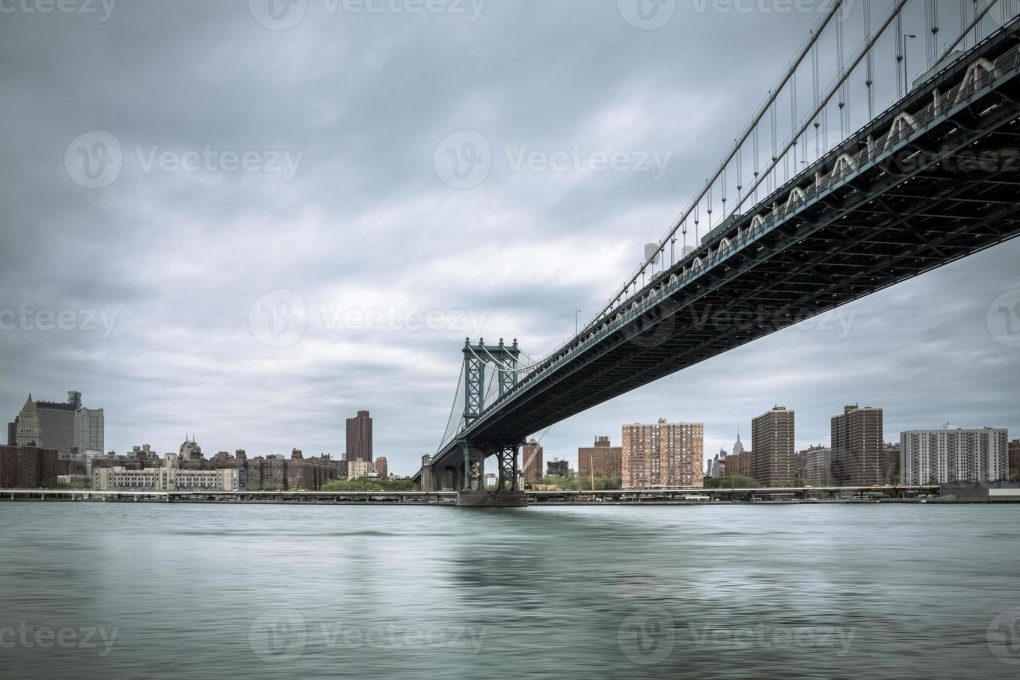 manhattan bridge in new york foto