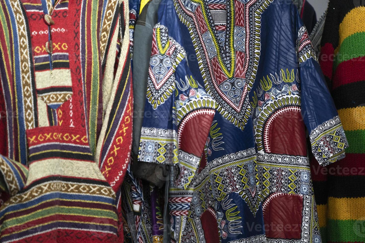 Indië kleren Bij de markt voor uitverkoop foto