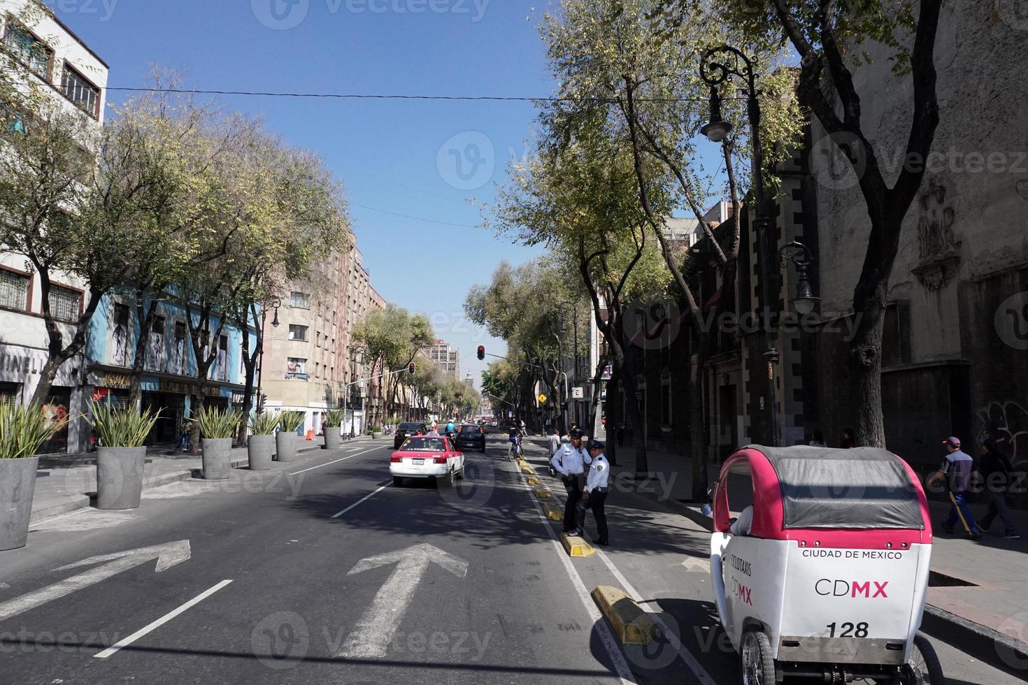 Mexico stad, Mexico - november 5 2017 - Mexicaans metropolis hoofdstad overbelast verkeer foto