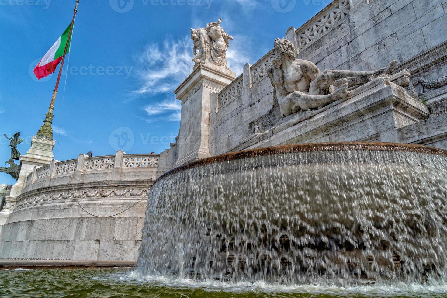 Rome onwetend soldaat vittoriano paleis fontein foto