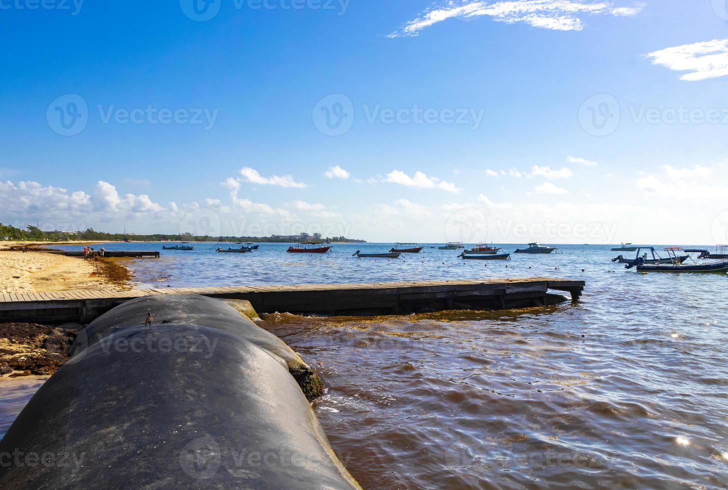 boten jachten schip steiger strand in playa del carmen Mexico. foto