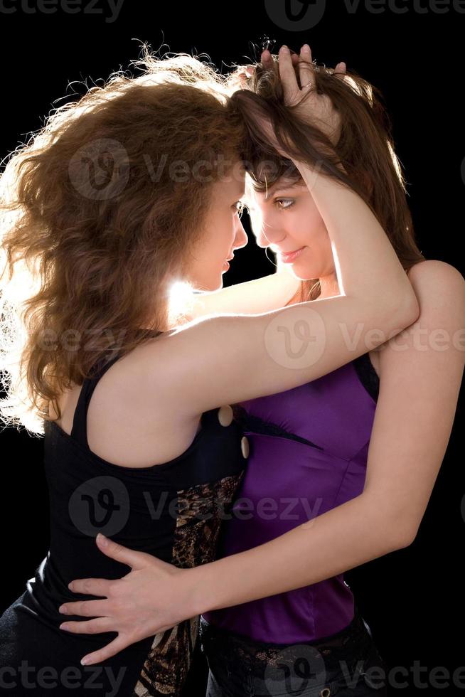 portret van de twee liefhebbend sexy vriendinnetjes foto