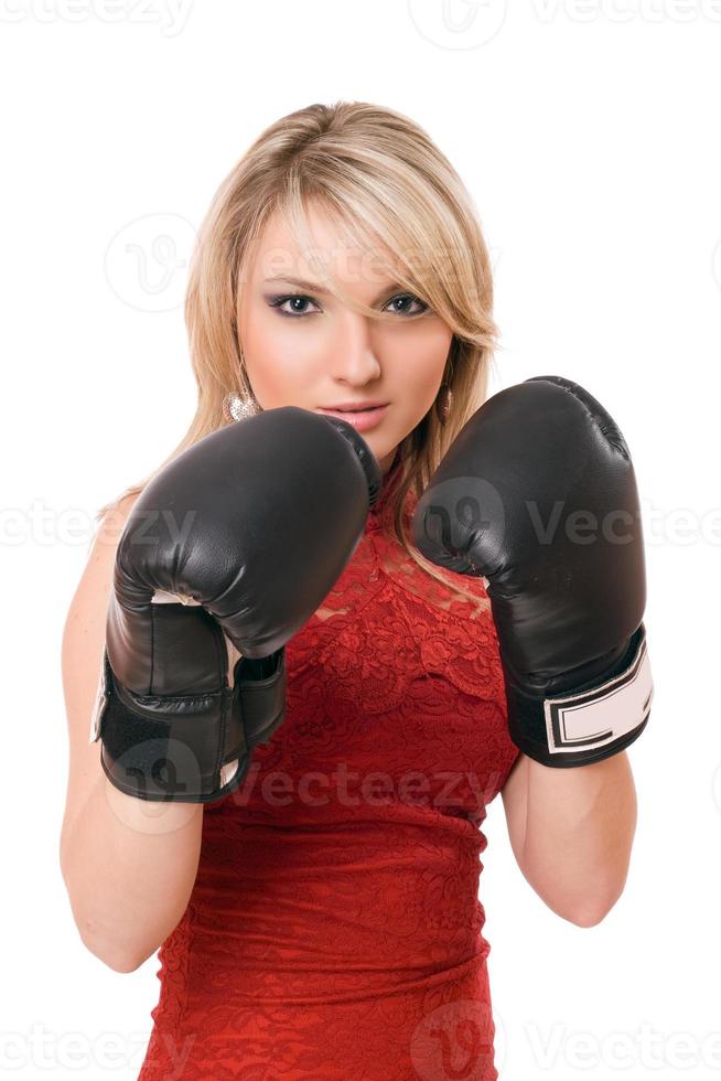 blond jong meisje in boksen handschoenen foto