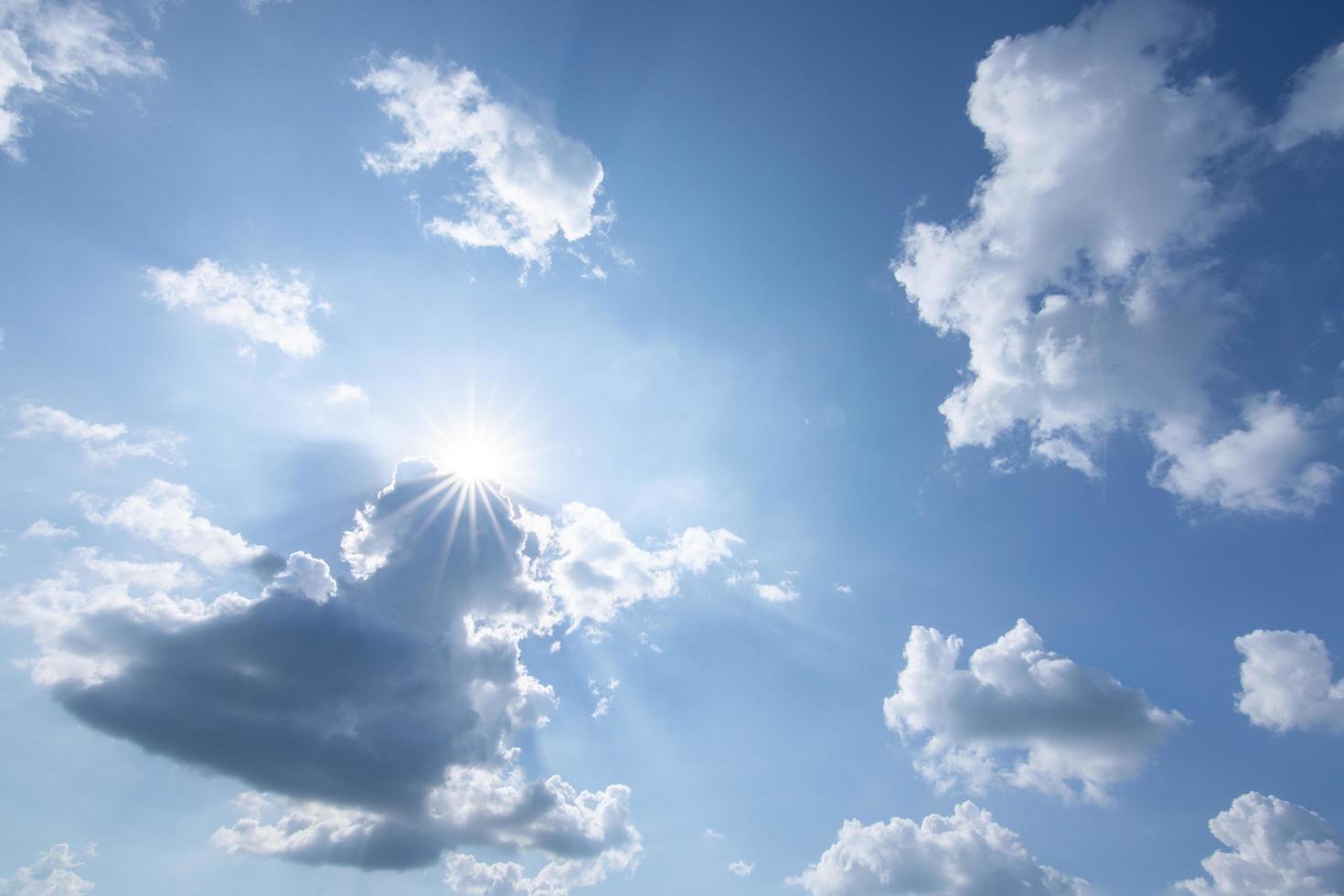 wolken in de lucht foto