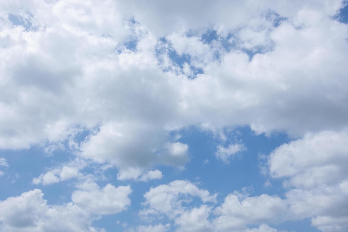 wolken in de lucht foto