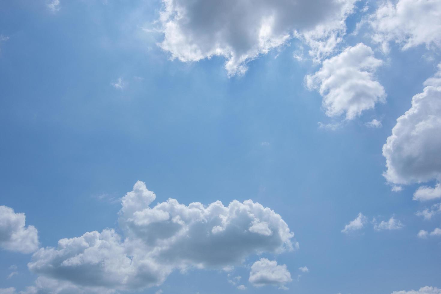 wolken in de lucht foto