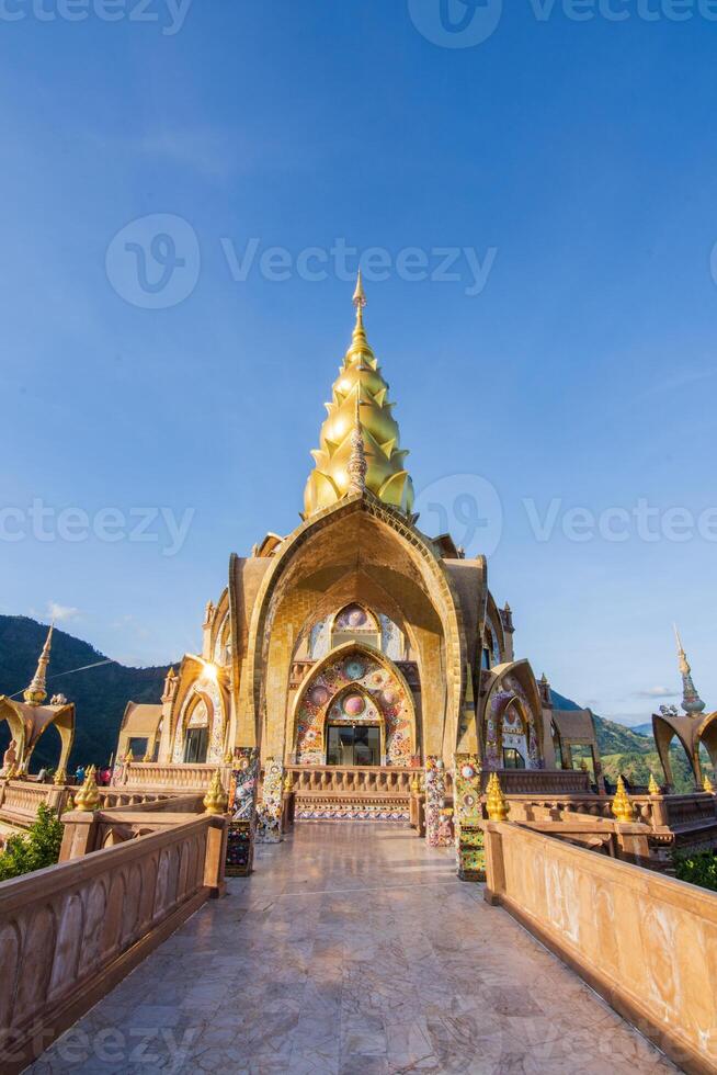 gebouw aan wat phra dat pha zoon kaeo foto