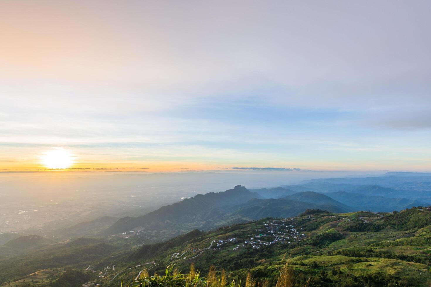 landschap in phu tubberk in thailand foto