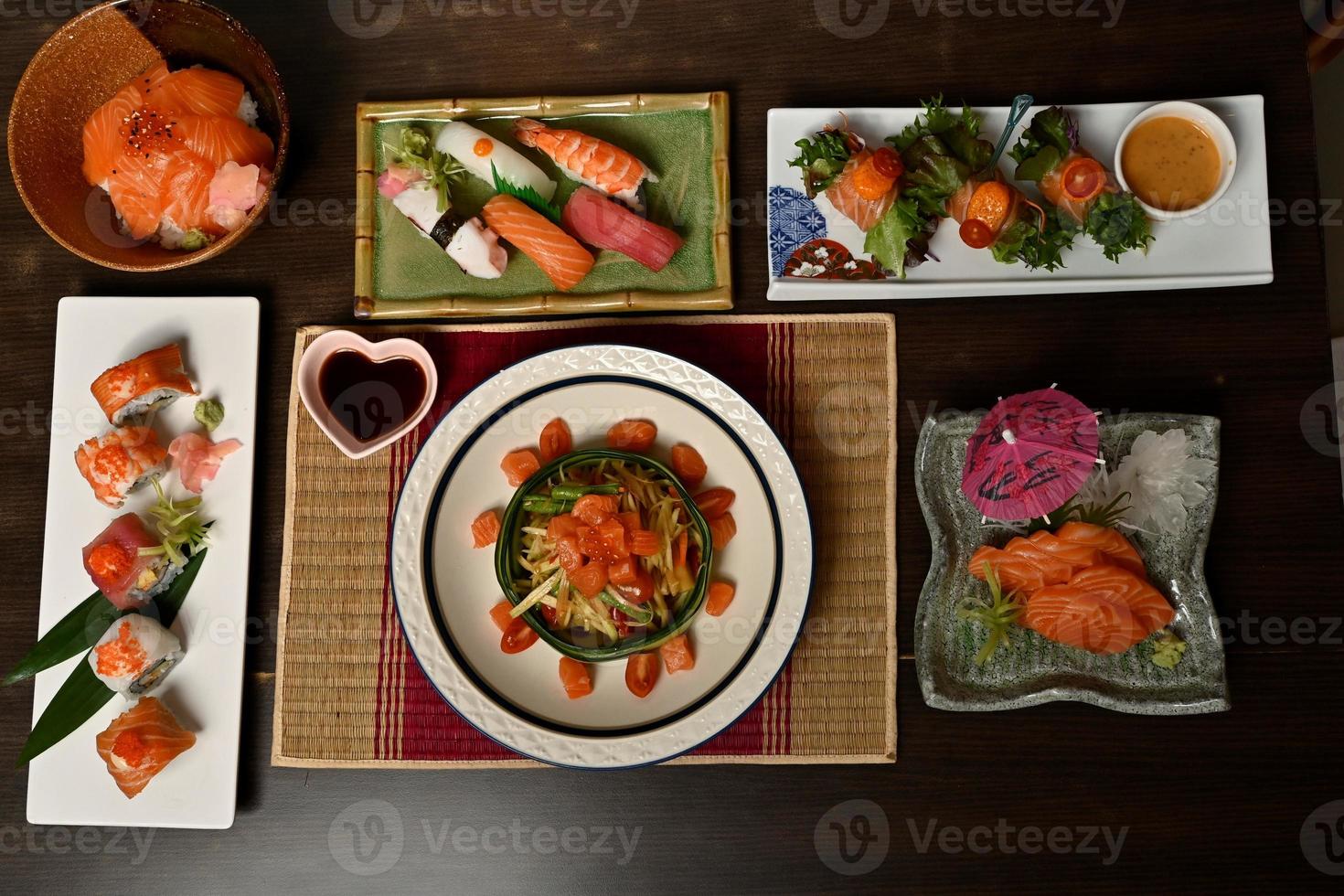 Japans reeks maaltijd Aan de tafel foto