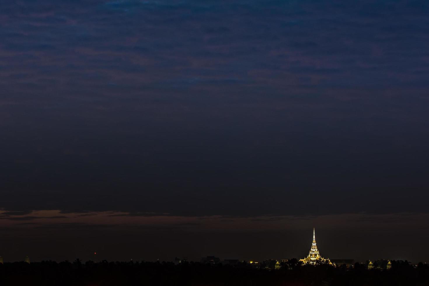 tempel in de provincie sothon in thailand foto