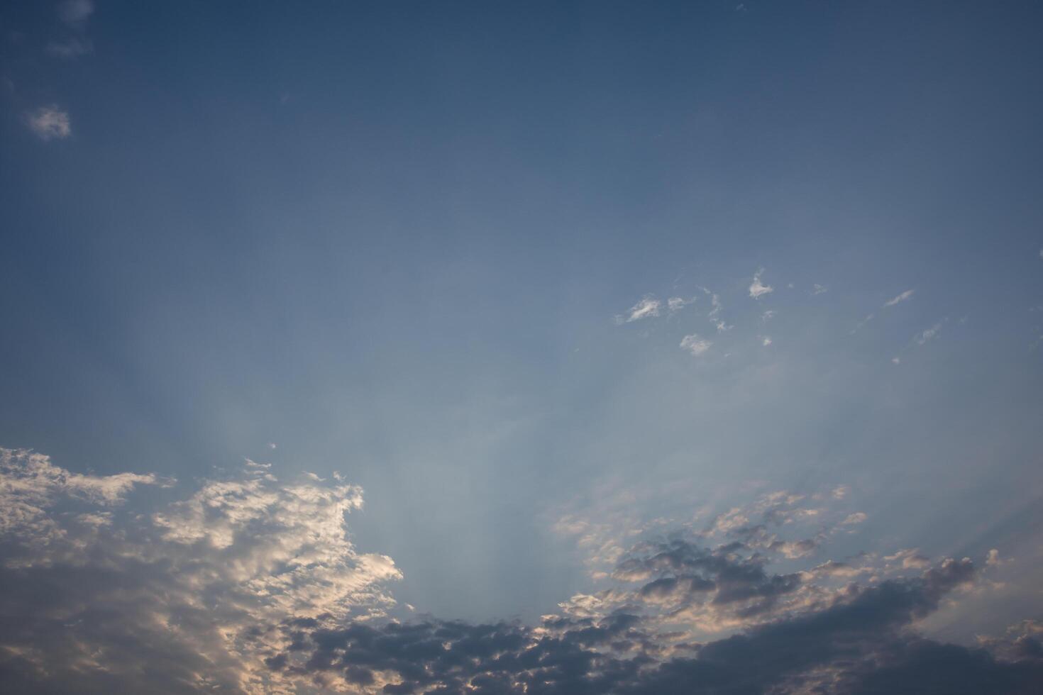 wolken in de lucht foto