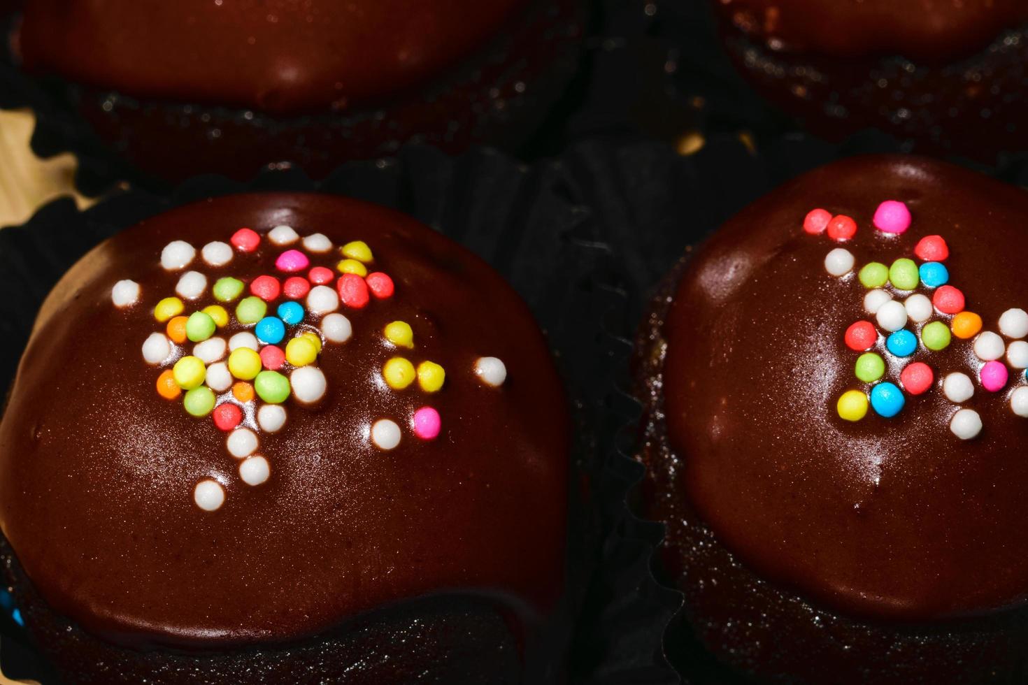 chocolade cup cakes close-up foto