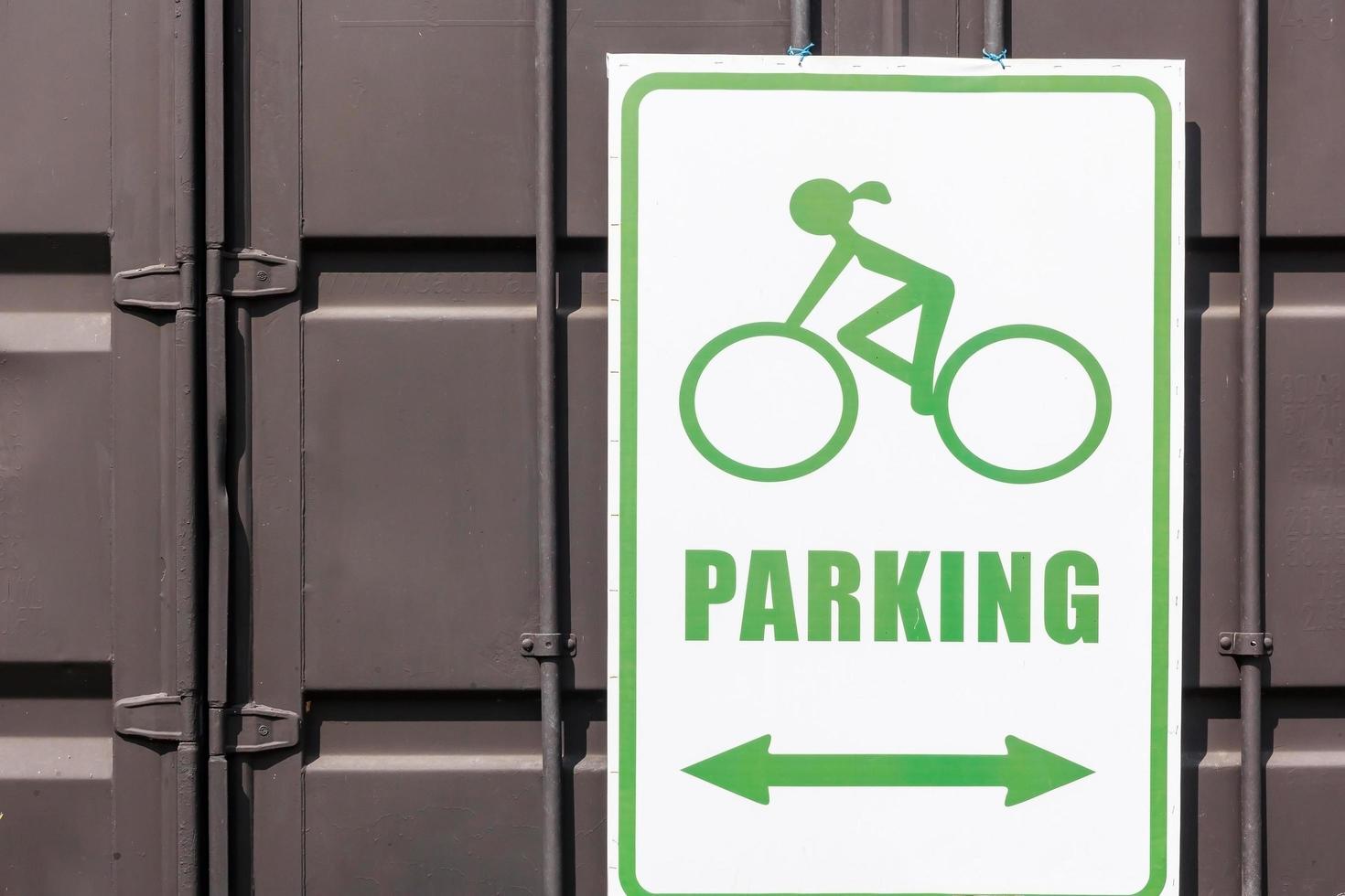 fietsenstalling teken in openbaar park foto