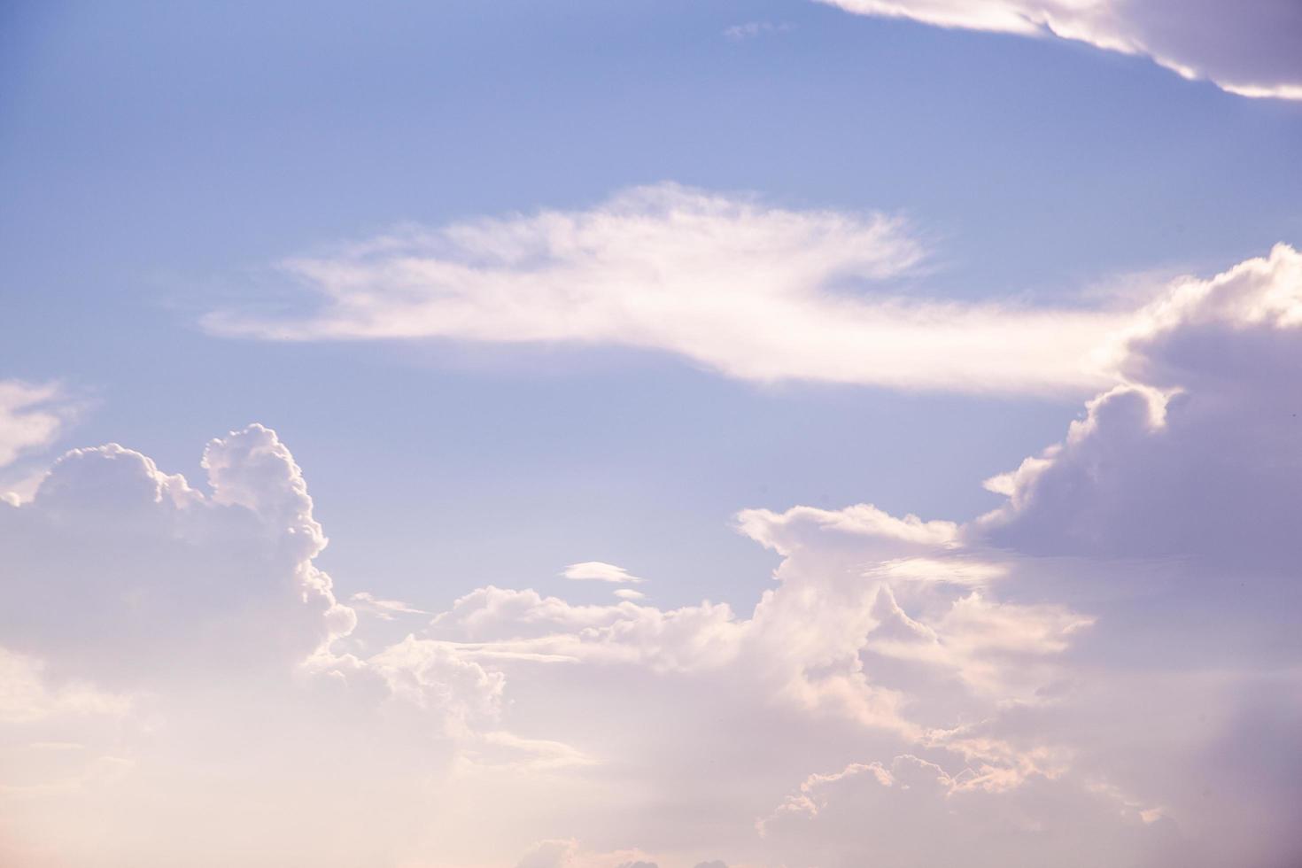 wolken in de lucht foto