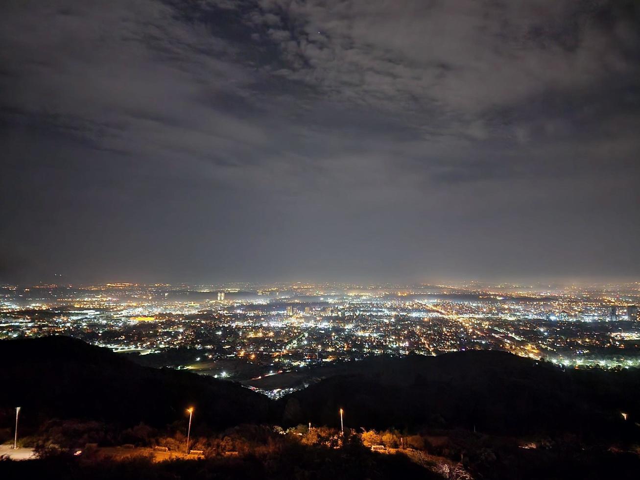 antenne visie van islamabad stad foto