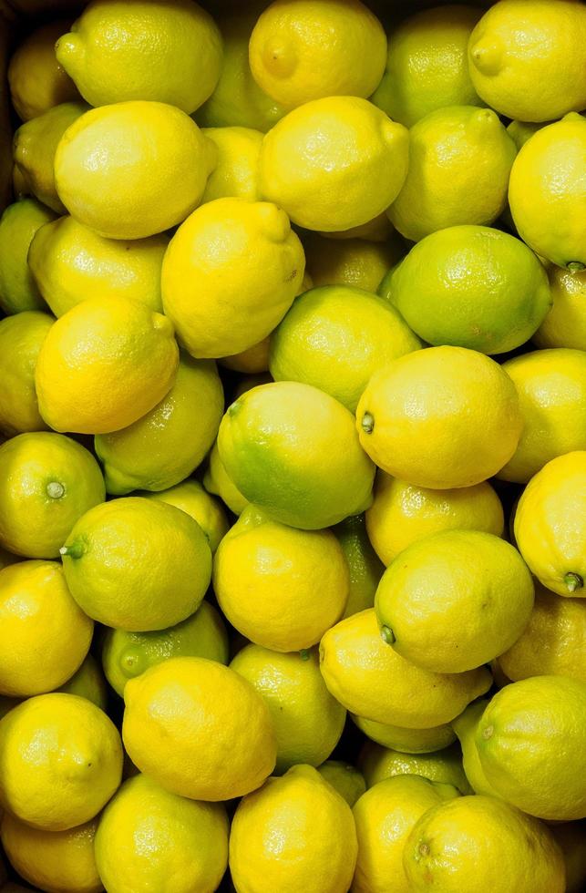 vers helder geel biologisch citroenen geweldig citrus vol van gezond vitamines foto