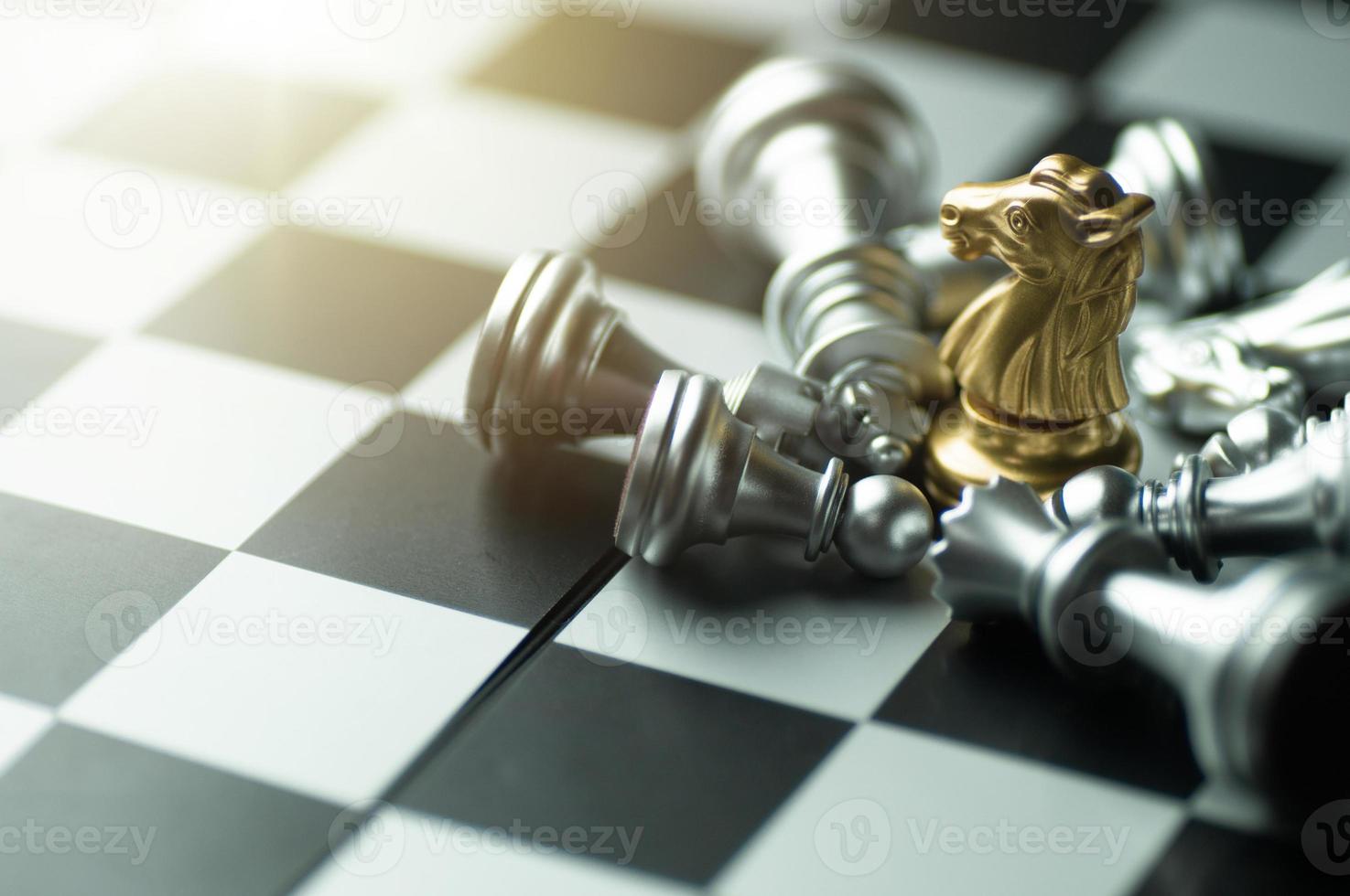 gouden ridder schaakstuk foto
