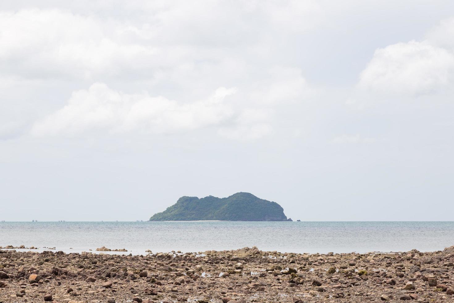 eiland en strand in thailand foto