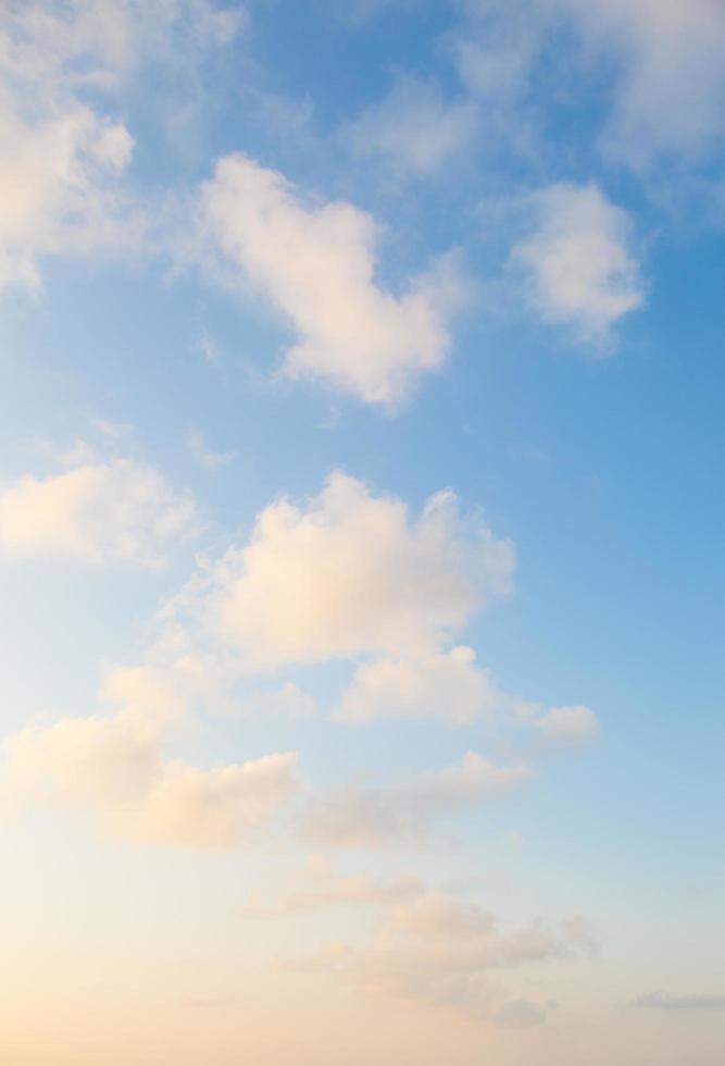 wolken in de lucht foto