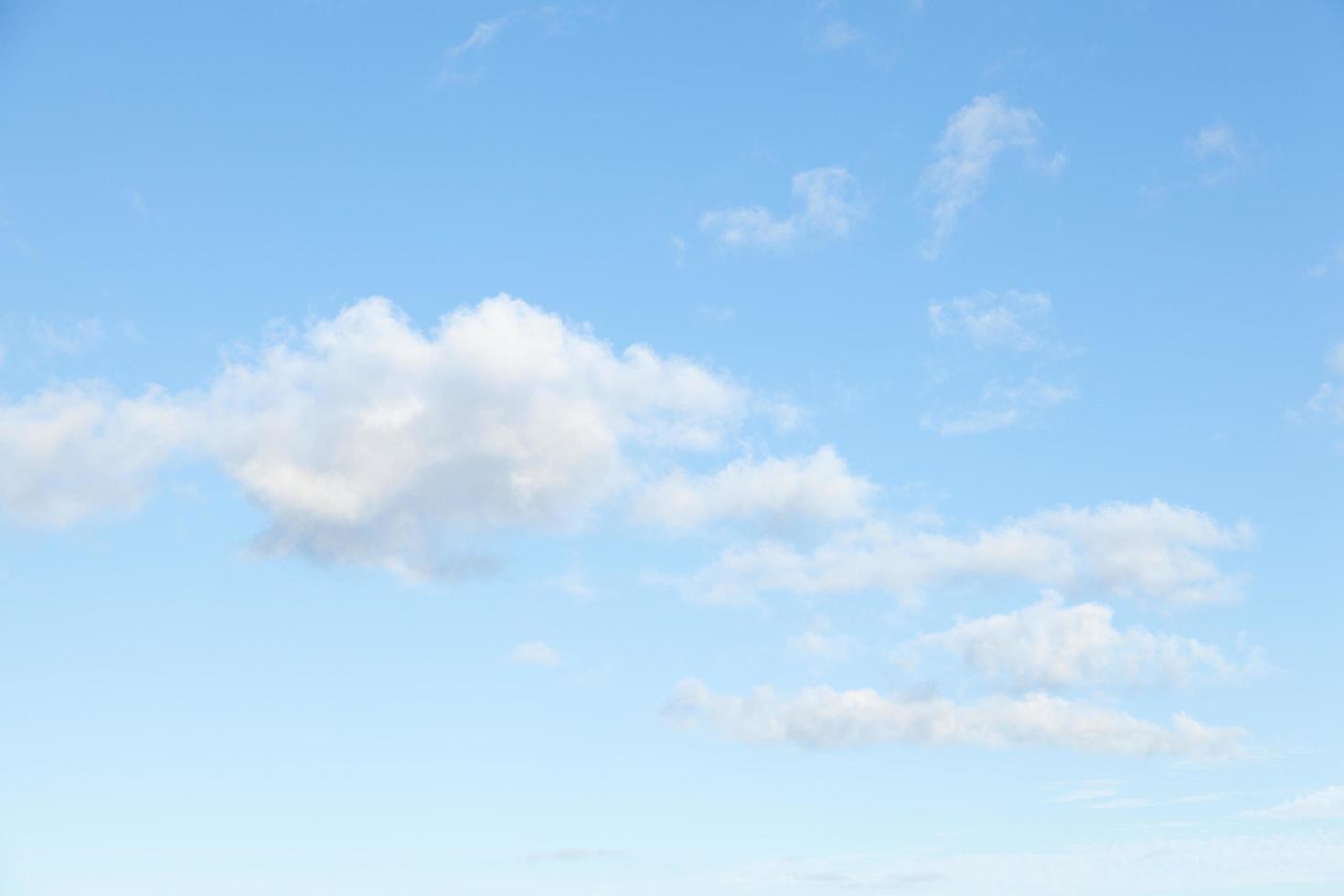 wolken in de lucht foto