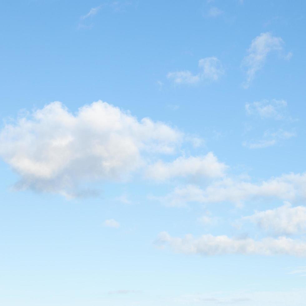 wolken in de lucht foto